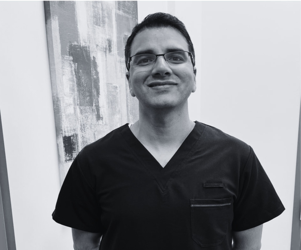 https://innisfilendoscopy.ca/wp-content/uploads/2024/11/Dr.-Malik-1.jpg